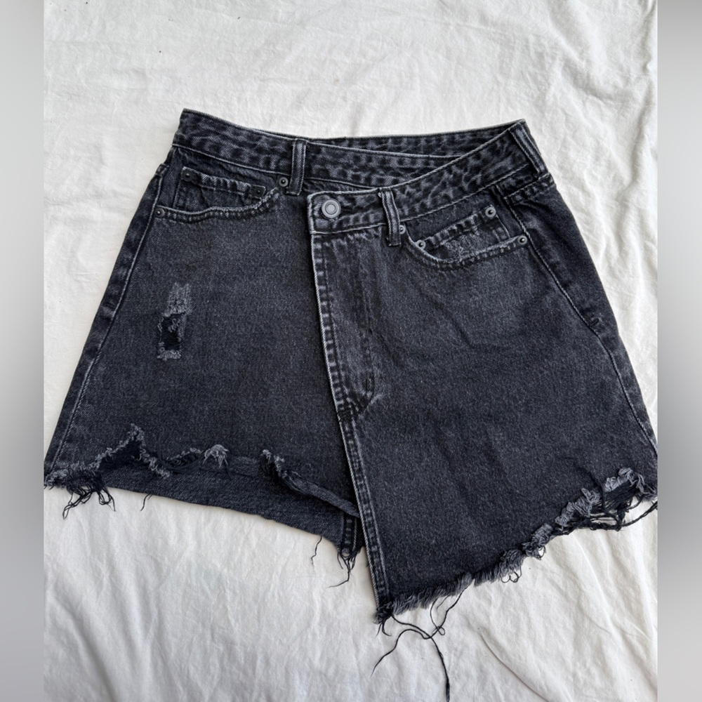 Gianni Bini Charcoal Distressed Women's Denim skirt